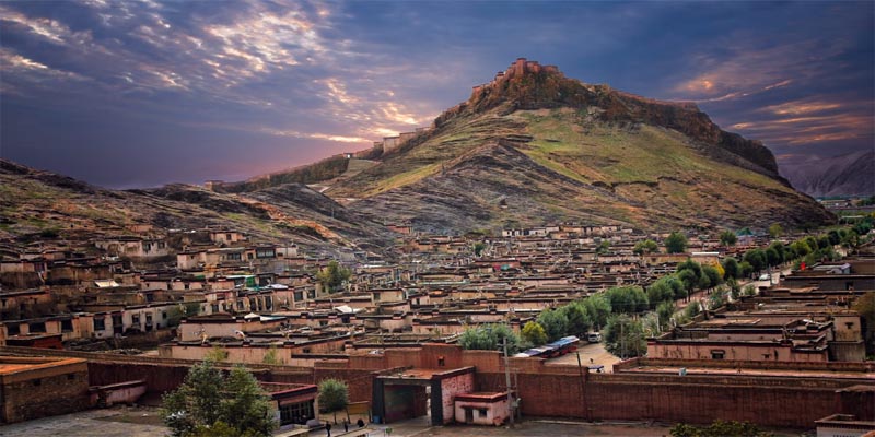 Alt,Tibet village from Lhasa